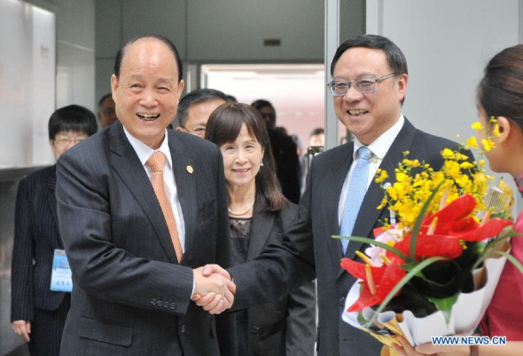 Straits Exchange Foundation (SEF) chairman Lin Join-sane (L), who leads a Taiwan delegation to the mainland, is welcomed by mainland-based Association for Relations Across the Taiwan Straits (ARATS) executive vice president Zheng Lizhong on his arrival for talks with mainland negotiators in Fuzhou, capital of southeast China's Fujian Province, Aug. 24, 2015.(Photo: Xinhua/Lin Shanchuan) Straits Exchange Foundation (SEF) chairman Lin Join-sane (L), who leads a Taiwan delegation to the mainland, is welcomed by mainland-based Association for Relations Across the Taiwan Straits (ARATS) executive vice president Zheng Lizhong on his arrival for talks with mainland negotiators in Fuzhou, capital of southeast China's Fujian Province, Aug. 24, 2015.(Photo: Xinhua/Lin Shanchuan)