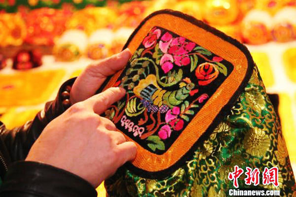 Traditional Uygur embroidery. (Photo/Chinanews.com) Traditional Uygur embroidery. (Photo/Chinanews.com)