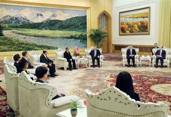 Yu Zhengsheng, chairman of the National Committee of the Chinese People's Political Consultative Conference, meets a delegation led by Yok Mu-ming, chairman of Taiwan's New Party, in Beijing, capital of China, Dec. 11, 2017. (Xinhua/Liu Weibing) Yu Zhengsheng, chairman of the National Committee of the Chinese People's Political Consultative Conference, meets a delegation led by Yok Mu-ming, chairman of Taiwan's New Party, in Beijing, capital of China, Dec. 11, 2017. (Xinhua/Liu Weibing)