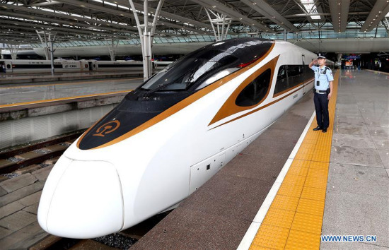 The G10 Fuxing bullet train running on the Beijing-Shanghai high-speed railway leaves Shanghai Hongqiao Railway Station in Shanghai, east China, Sept. 21, 2017. (Xinhua/Fan Jun) The G10 Fuxing bullet train running on the Beijing-Shanghai high-speed railway leaves Shanghai Hongqiao Railway Station in Shanghai, east China, Sept. 21, 2017. (Xinhua/Fan Jun)