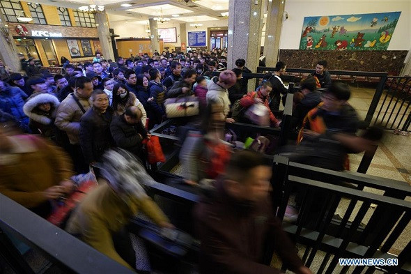 Passengers check in at Beijing Railway Station in Beijing, Feb 1, 2018. The 2018 Spring Festival travel rush, known as the chunyun, started on Thursday and will last till March 12. About 2.98 billion trips are expected to be made during the chunyun. The Spring Festival, or Chinese Lunar New Year, falls on Feb 16 this year. (Photo/Xinhua) Passengers check in at Beijing Railway Station in Beijing, Feb 1, 2018. The 2018 Spring Festival travel rush, known as the chunyun, started on Thursday and will last till March 12. About 2.98 billion trips are expected to be made during the chunyun. The Spring Festival, or Chinese Lunar New Year, falls on Feb 16 this year. (Photo/Xinhua)