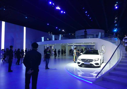 Mercedes All New E-Class L is exhibited in a launch conference held in Beijing on Monday. (Photo: Zhang Ye/GT) Mercedes All New E-Class L is exhibited in a launch conference held in Beijing on Monday. (Photo: Zhang Ye/GT)