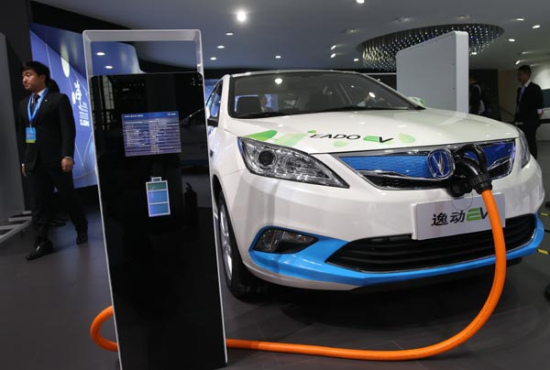 A Changan electronic car, one of the domestic brands, on display at the Shanghai auto show. China will gradually cut subsidies for new-energy cars starting from 2017 (Photo/China Daily) A Changan electronic car, one of the domestic brands, on display at the Shanghai auto show. China will gradually cut subsidies for new-energy cars starting from 2017 (Photo/China Daily)