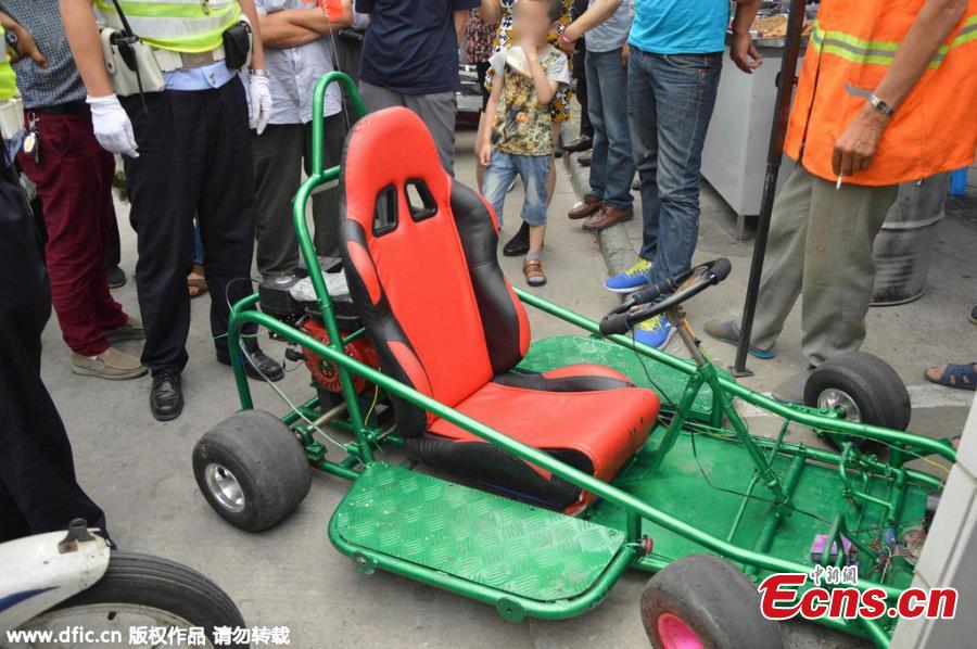 Police put brake on go-kart in Jiangsu(1/3)