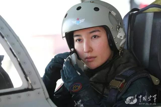 China to have first batch of female pilots for 'Flying Leopard' fighter bombers(1/4)