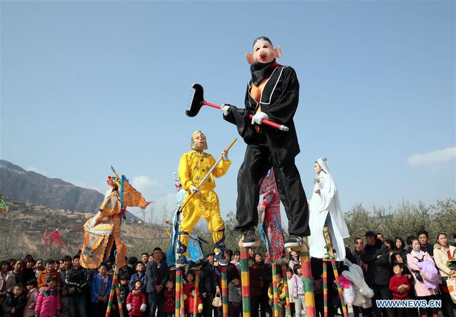 Villagers perform shehuo in Wudu District of Longnan, northwest China\'s Gansu Province, Feb. 8, 2017. Shehuo is a type of entertainment popular in Wudu during the Spring Festival. The performance of Shehuo can be traced back to ancient rituals to worship the earth, which they believe could bring good harvests and fortunes in return. (Xinhua/Cai Yang)