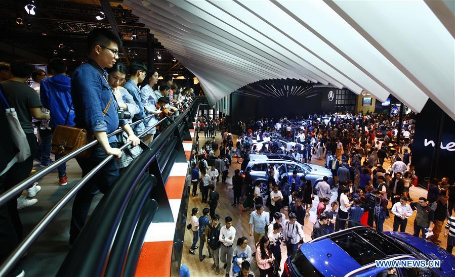 New energy vehicles, concept cars highlighted at Shanghai auto show(1/3)