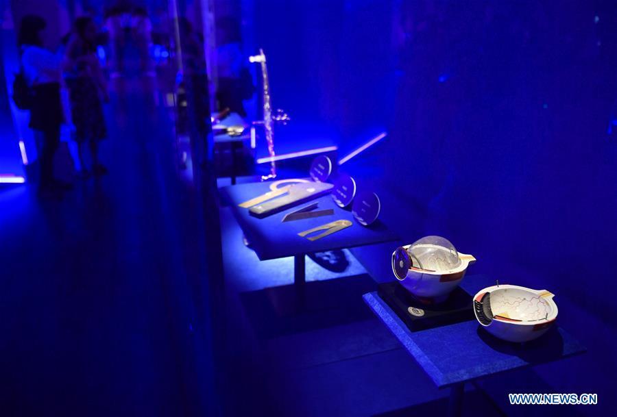 140 sets of relics displayed on exhibition in Palace Museum in Beijing(1/4)