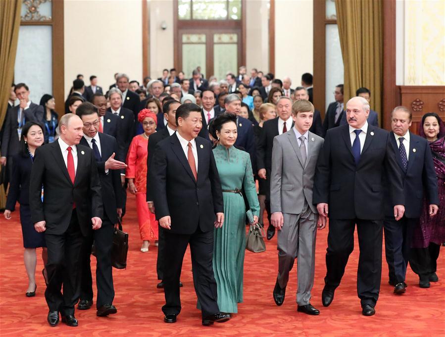 Xi calls for renewing Silk Road spirit at Belt and Road Forum welcome banquet(1/13)