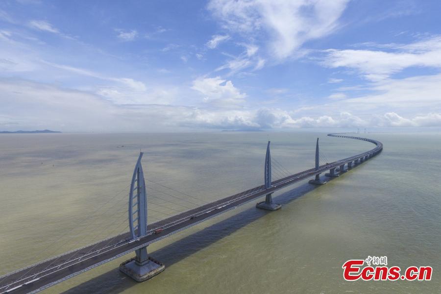 Main structure of Hong Kong–Zhuhai–Macao Bridge completed after 7 years (1/10)