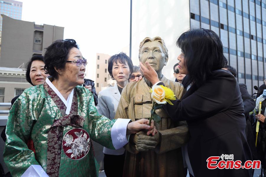 'Comfort women' memorial unveiled in San Francisco(1/3)