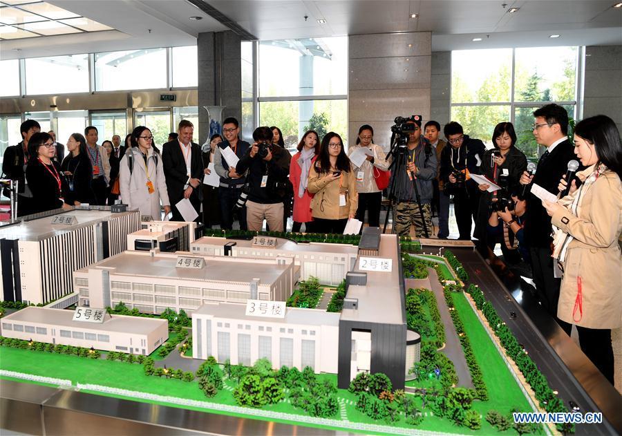Journalists for 19th CPC National Congress attend reporting tours(1/5)