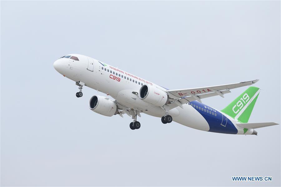 C919 makes first intercity flight (1/8)