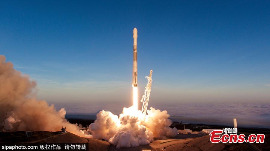SpaceX launches 10 satellites on reusable Falcon 9 rocket(1/3)