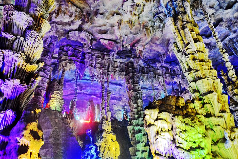 Karst cave in Tai'an offers geological wonders(1/6)