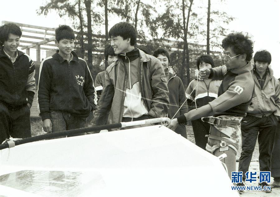 Maritime sports in Hainan: 30 years of surfing, sailing and diving(1/9)