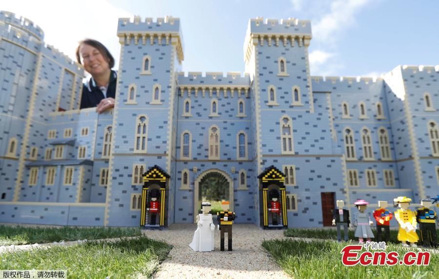 Windsor Castle made from LEGO ahead of royal wedding(1/6)