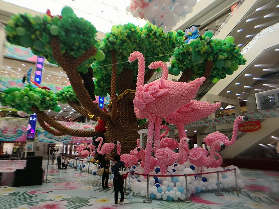 Forest fairyland of balloons dazzle NE China(1/7)
