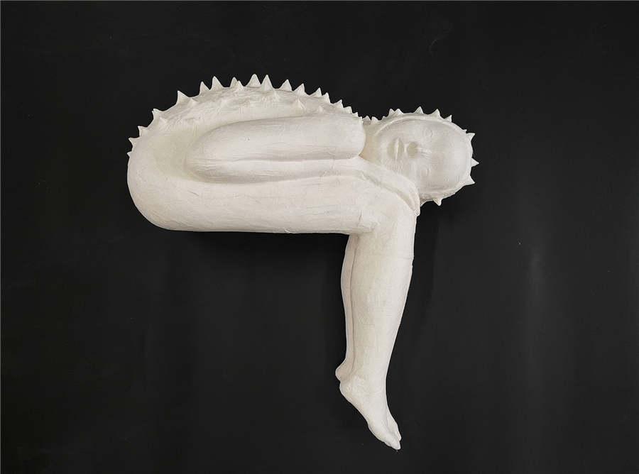 And an exhibition underway at Tsinghua University in Beijing shows young artists\' efforts to enrich human\'s complicated, sensitive spiritual world. (Photo provided to chinadaily.com.cn)