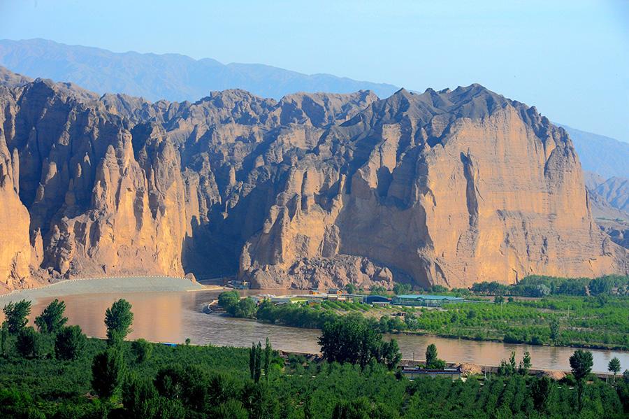 Photo taken on May 22, 2018, shows the scene of the Yellow River stone forest national geological park in Jingtai county, Gansu Province. The landscape was formed due to collective forces of wind erosion, gravity collapse as well as the control of tectonic movements. (Photo by Pei Qiang/Asianewsphoto)