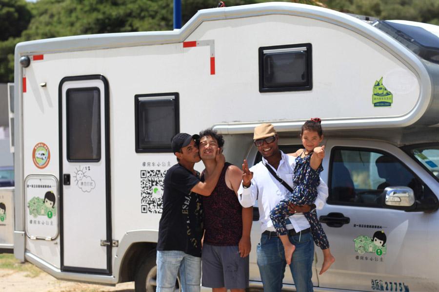 In 2016, in Morocco (Photo provided to chinadaily.com.cn)
In the next five years, they travelled to almost every corner in China and visited 34 countries, including Thailand, Malaysia, Switzerland, Germany and Morocco.
\