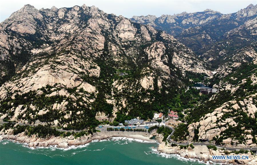 Aerial photo taken on May 21, 2018 shows a scene of the Laoshan Mountain in Qingdao, east China\'s Shandong Province. (Xinhua/Li Ziheng)