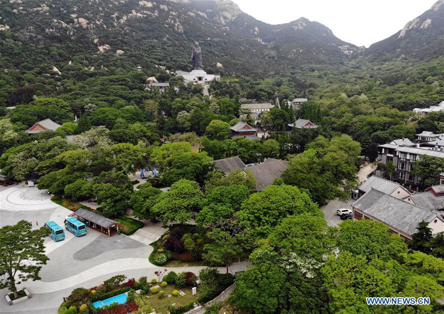 Aerial photo taken on May 21, 2018 shows the Taiqing scenic spot of the Laoshan Mountain in Qingdao, east China\'s Shandong Province. (Xinhua/Li Ziheng)