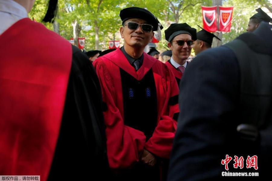 Filmmaker and honorary degree recipient Wong Kar Wai arrives for the 367th Commencement Exercises at Harvard University in Cambridge, Massachusetts, U.S., May 24, 2018. (Photo/Agencies)