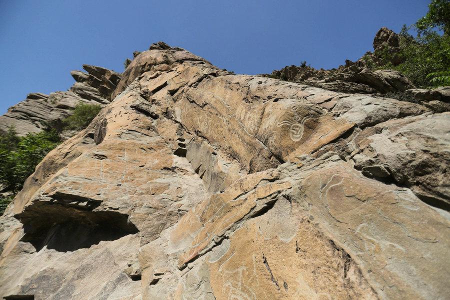 Rock art on the Helan Mountain in Ningxia Hui autonomous region, May 21, 2018. (Photo provided to chinadaily.com.cn)
