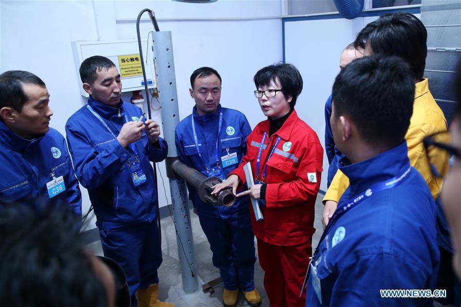 A judge introduces the rules during a skill competition for workers from Shanghai Cooperation Organization (SCO) member countries in Langfang, north China\'s Hebei Province, Nov. 10, 2017. The 18th Shanghai Cooperation Organization (SCO) Summit is scheduled for June 9 to 10 in Qingdao, a coastal city in east China\'s Shandong Province. Since China took over the rotating presidency of the SCO last June, more than 160 activities including a series of important institutional meetings and multilateral events have been held so far. (Xinhua/Zhang Cheng)