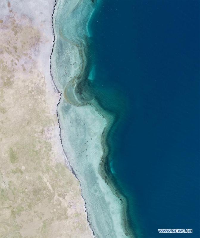 Aerial photo taken on May 27, 2018 shows the scenery of the Yamdrok Lake in Nagarze County of Shannan City, southwest China\'s Tibet Autonomous Region. (Xinhua/Jigme Dorgi)