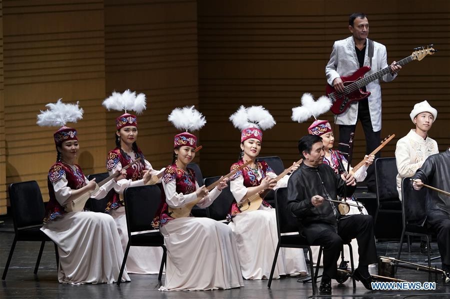 Musicians play Chinese folk music at the Shanghai Cooperation Organization (SCO) Art Festival in Beijing, capital of China, May 30, 2018. The festival opened here on Wednesday and will last until Friday. (Xinhua/Shen Bohan)