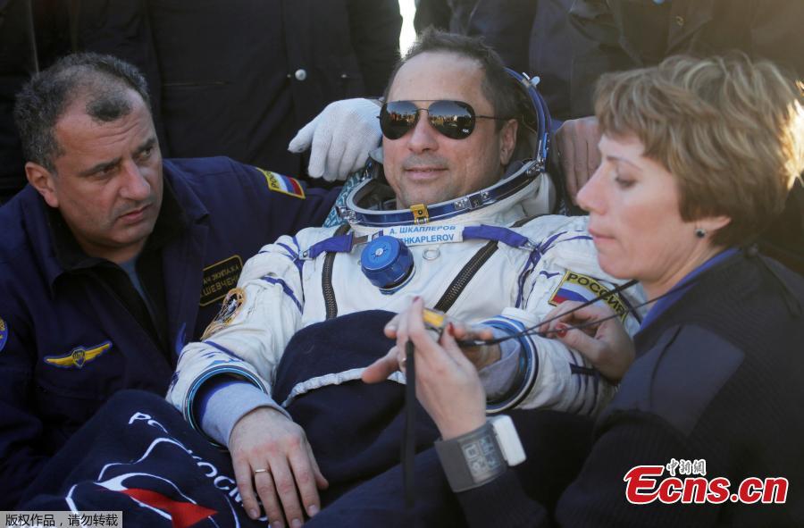 International Space Station (ISS) crew member Anton Shkaplerov of Russia gets medical treatment shortly after the landing of the Soyuz MS-07 space capsule in a remote area outside the town of Dzhezkazgan, Kazakhstan June 3, 2018. (Photo/Agencies)