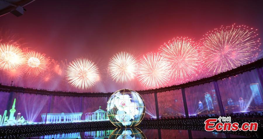 A light show and fireworks display is held to welcome guests attending the 18th Shanghai Cooperation Organization (SCO) Summit in Qingdao, Shandong Province, June 9, 2018. (Photo: China News Service/Mao Jianjun)