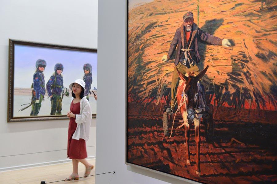 More than 380 art pieces created by young Chinese artists are on display at the National Art Museum in Beijing, June 10, 2018. The exhibition runs through June 24 and will then tour places including Jiangsu, Qinghai, Gansu and Hebei provinces and Inner Mongolia autonomous region. (Photo/Xinhua)