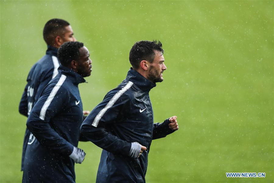 France\'s goalkeeper Hugo Lloris attends a training session ahead of the Russia 2018 World Cup in Moscow, Russia, June 11, 2018. (Xinhua/Wu Zhuang)