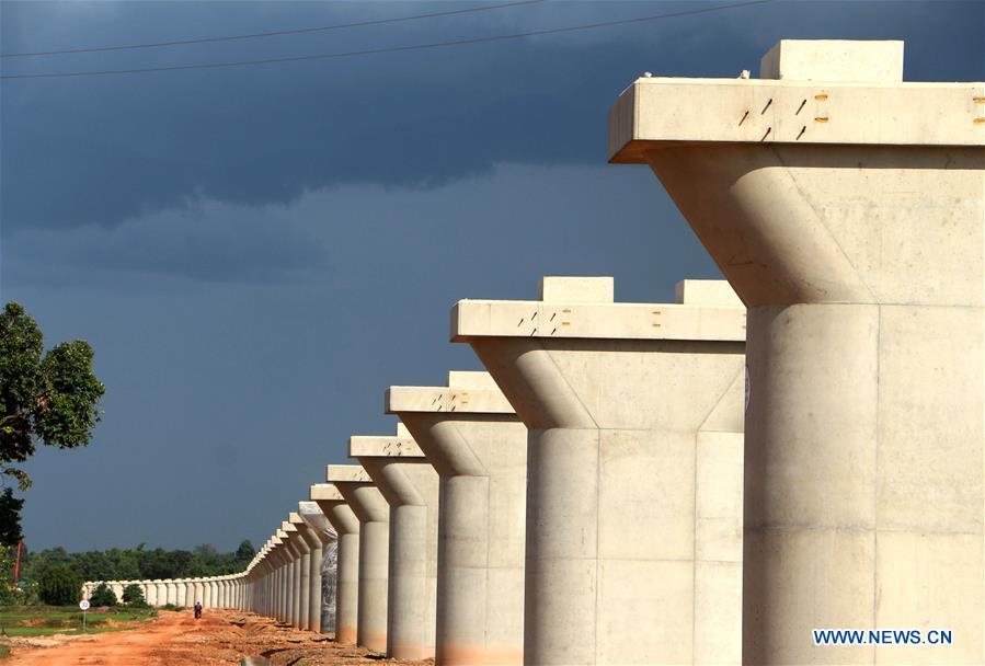 Photo taken on June 14, 2018 shows piers of the Nam Khone super major bridge in Vientiane, Laos. China Railway No. 2 Engineering Group (CREC-2) has completed the main construction work of the longest bridge along the China-Laos railway which is also the longest-ever bridge in Laos. (Xinhua/Qin Xiaoming)