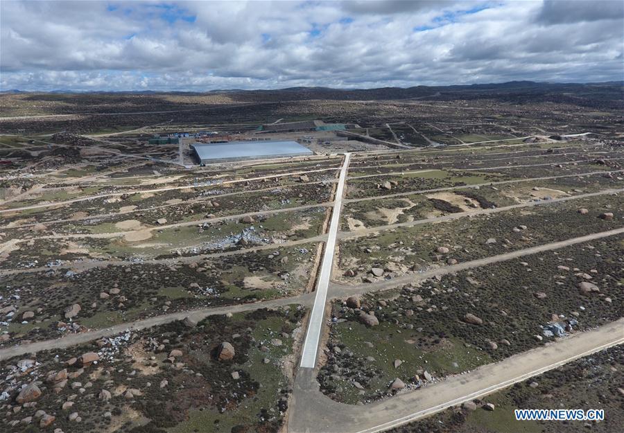 Aerial photo taken on June 19, 2018 shows the Large High Altitude Air Shower Observatory (LHAASO) under construction in Daocheng County, southwest China\'s Sichuan Province. An observatory for detecting cosmic rays is being built in Sichuan Province. The project, known as the LHAASO, is located in mountains of the eastern part of Qinghai-Tibet Plateau at an average altitude of 4,410 meters. (Xinhua/Liu Kun)