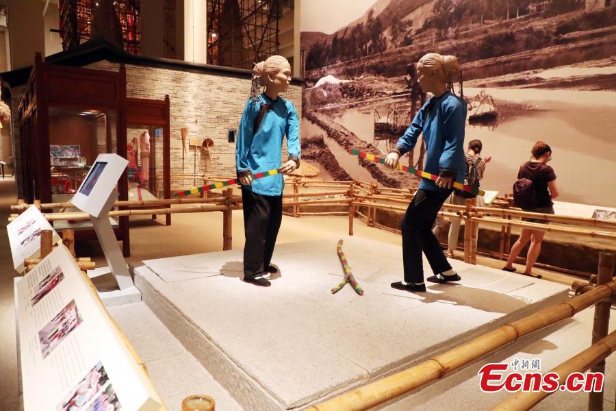Photo taken on July 2, 2018 shows exhibits at the Hong Kong Museum of History. The permanent home of the museum with a floor area of 17,500 square meters is housed in a building constructed at a cost of HK$390M and funded by the Hong Kong SAR Government. The museum collects and preserves collections related to the history of Hong Kong and South China. Covering 7,000 square meters, the museum’s Hong Kong
Story exhibition vividly outlines the natural environment, folk culture and historical development of Hong Kong. (Photo: China News Service/Hong Shaokui)