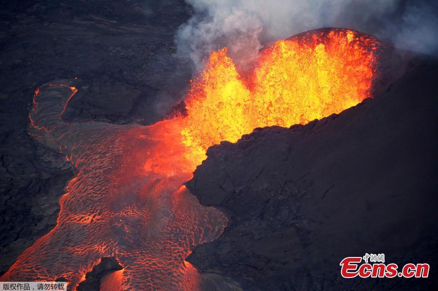 File photo: Lava erupts in Leilani Estates during ongoing eruptions of the Kilauea Volcano in Hawaii, U.S., June 5, 2018. (Photo/Agencies)