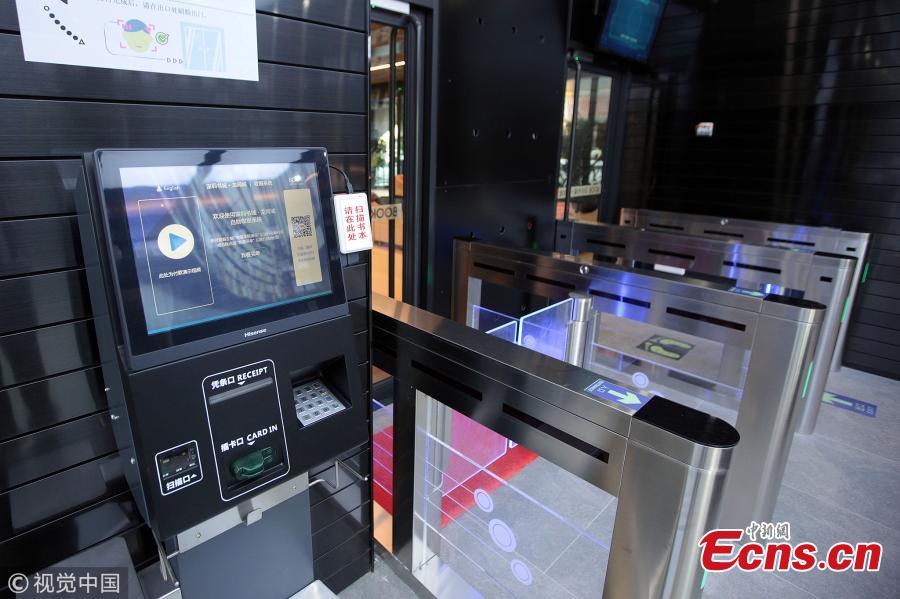 A smart, unmanned bookstore opens in Shenzhen City, South China’s Guangdong Province, July 18, 2018. The 178-sqm bookstore, the largest unmanned bookstore in China, allows customers to process their payments using facial recognition technology. After scanning a code to enter the bookstore, customers can find the precise location of a book and complete payment through Tencent’s popular social networking app WeChat. (Photo/VCG)