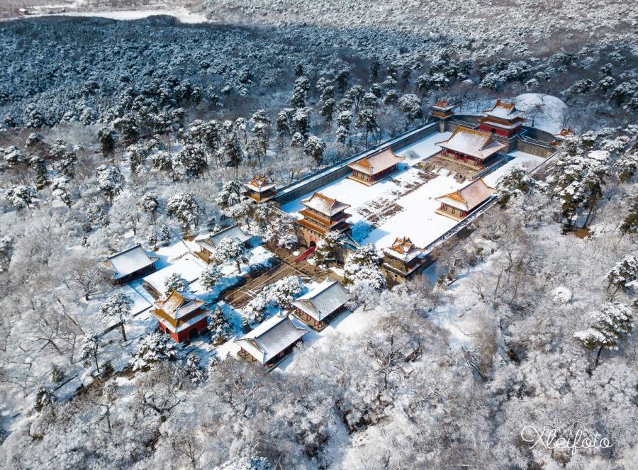 Sun Fuxing, a 1980s photographer from Shenyang, Northeast China\'s Liaoning Province is known as the city\'s recorder. He says every photo expresses his love for his hometown. He hopes to show the lovely Shenyang to more people. (Photo provided to chinadaily.com.cn)