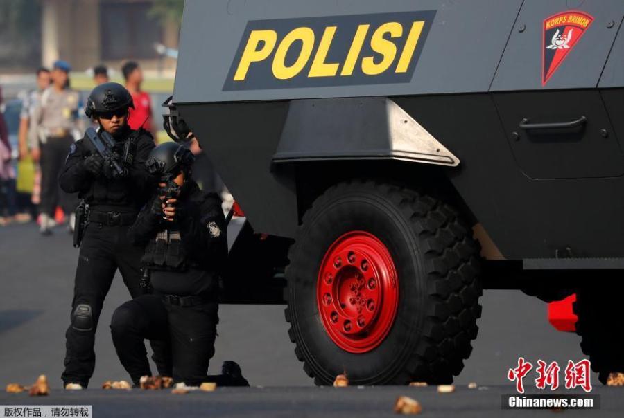 Special forces policemen hold a rifle during an anti-terror drill ahead of the upcoming Asian Games in Jakarta, Indonesia July 31, 2018. (Photo/Agencies)