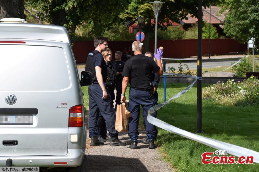 Police officers work at the scene after thieves stole royal crowns from the 17th century from Strangnas Cathedral, in Strangnas, Sweden July 31, 2018.(Photo/Agencies)
