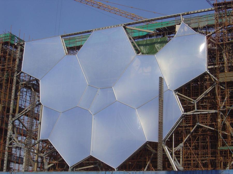 The structure takes shape. (Courtesy of Water Cube)