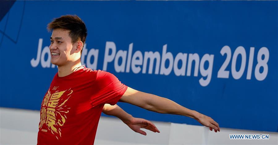 Chinese swimming athlete Sun Yang takes warm-up exercises for the upcoming Asian Games in Jakarta, Indonesia, on Aug. 15, 2018. (Xinhua/Li Xiang)