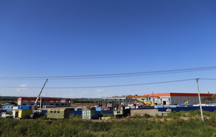 An industrial park located in northern Vladivostok, the largest city in Russia\'s Far East, has so far attracted investment from more than 40 companies. The park is also part of Russia\'s ambitious plans for Advanced Special Economic Zones in the area that offer access to a wide range of benefits, from tax incentives to administrative benefits. So far three Chinese companies, including logistics and seafood products, have set up shop in the park. (Photos: Li Hao/GT)