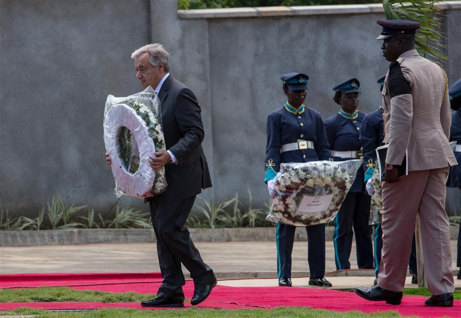 United Nations Secretary-General Antonio Guterres (1st L) lays a wreath for his late colleague Kofi Annan during Annan\'s state funeral in Accra, Ghana, on Sept. 13, 2018. A number of African and world leaders joined Ghanaian President Nana Akufo-Addo here on Thursday to bid farewell to former United Nations Secretary-General Kofi Annan, who passed away in Switzerland on Aug. 18. (Xinhua/Fred Bonsu)
