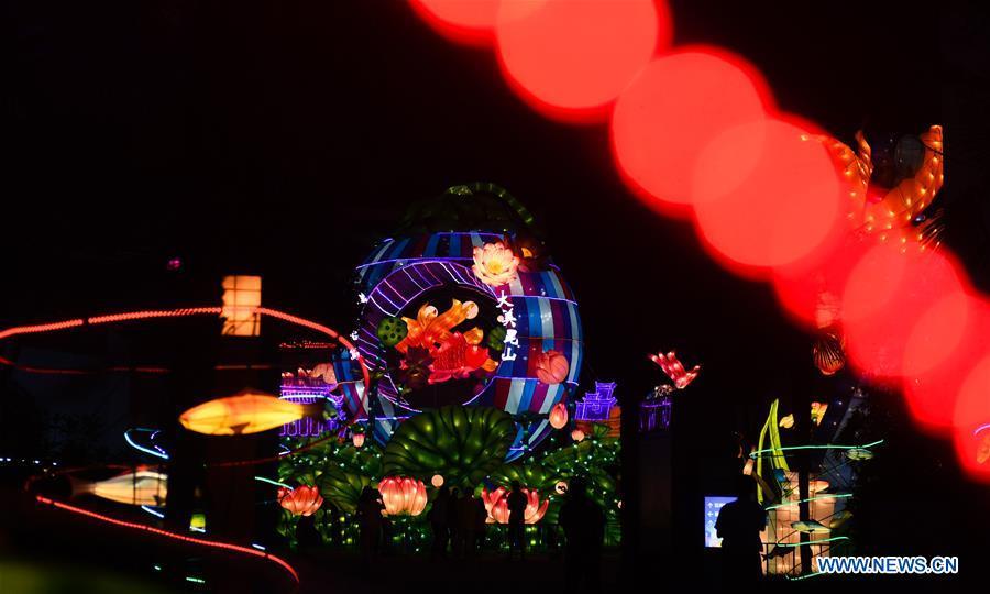 Photo taken on Sept. 19, 2018 shows lanterns in Zhouzhuang ancient town in Kunshan, east China\'s Jiangsu Province. A lantern fair to greet the upcoming Mid-Autumn Festival kicked off here on Wednesday. (Xinhua/Ji Chunpeng)
