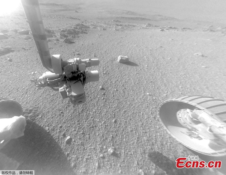 This Jan. 4, 2018 photo made available by NASA shows a view from the front Hazard Avoidance Camera of the Opportunity rover on the inboard slope of the western rim of Endeavour Crater on the planet Mars. A global dust storm prevented sunlight from reaching Opportunity’s solar panels, and the rover fell silent in June 2018. Although the skies have cleared considerably, Opportunity has yet to send word to flight controllers as of Tuesday, Sept. 25, 2018. (Photo/Agencies)